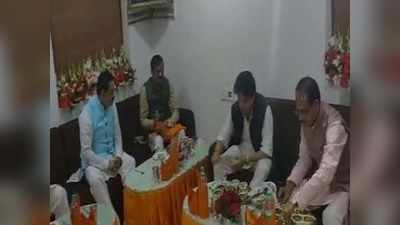 बीजेपी नेता नरोत्तम मिश्रा के घर महाराज का लंच, शिवराज भी रहे मौजूद