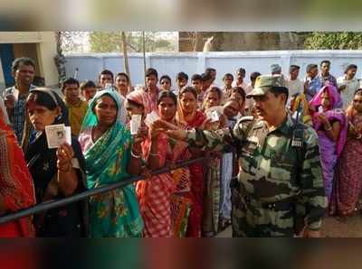 ভোটের ভিড়ে ছড়াতে পারে করোনা, পিছিয়ে যাবে পুরভোট?