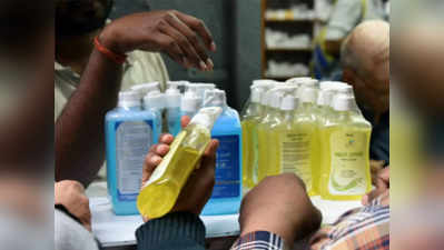 पाणी घातलेले सॅनिटायझरची विक्री, मुंबईत ३ लाखांचा माल जप्त
