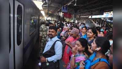 मुंबई: गर्दी टाळण्यासाठी मध्य-पश्चिम रेल्वेनं घेतला हा मोठा निर्णय
