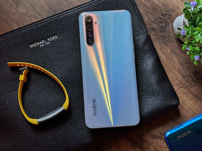 ​Realme 6