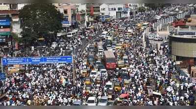 കൊറോണ ജാഗ്രതയ്ക്കിടെ കേന്ദ്രസർക്കാരിനെതിരെ വൻ റാലി; പങ്കെടുത്തത് 3000 പേർ