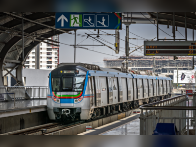 Hyderabad Metroకు కరోనా దెబ్బ.. తగ్గిపోయిన రైళ్ల రాకపోకలు!