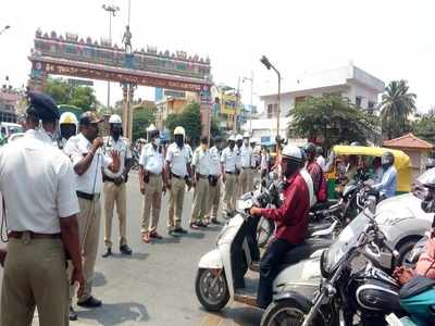 ಅರೆಸ್ಟ್‌ ಕೊರೊನಾ; ಬೆಂಗಳೂರು ಟ್ರಾಫಿಕ್ ಪೊಲೀಸರಿಂದ ಕೈ ತೊಳೆಯೋದು ಹೇಗೆಂದು ಪಾಠ!