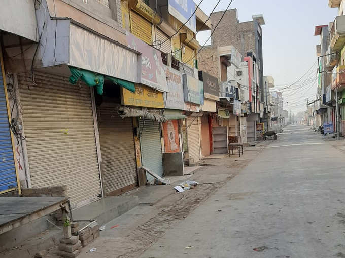 राजस्थान में दुकान बंद, सड़कें खाली