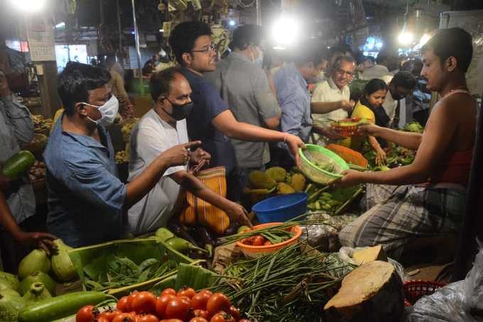 করোনাগ্রাসে কলকাতা