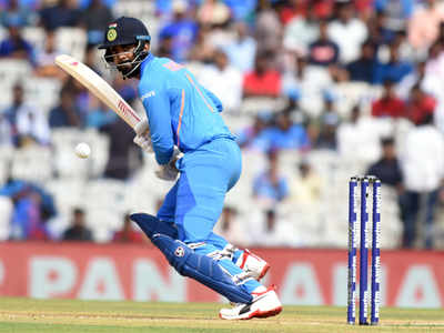 KL Rahul: ராகுல் இந்த இடத்துக்கு தான் சரிப்பட்டு வருவார்... ரெய்னா, யுவராஜ்  போல வேணும்: மஞ்ரேக்கர்!