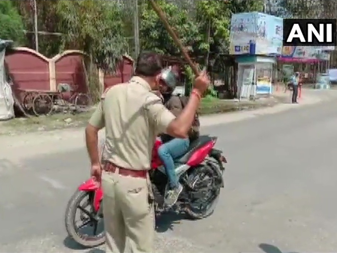 पश्चिम बंगाल में पुलिस ने की पिटाई