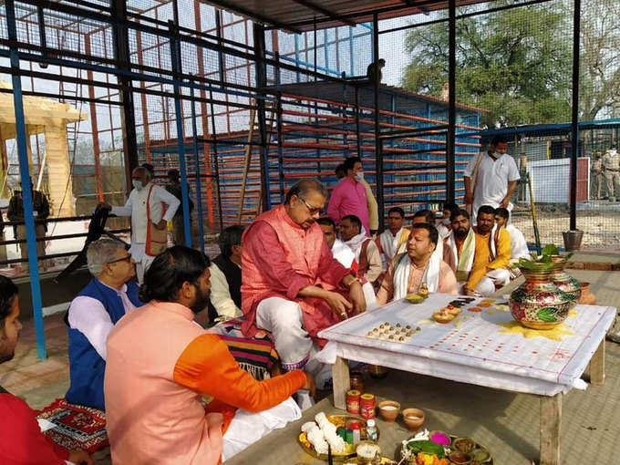 ​24 पंडितों ने किया नए मंदिर का शुद्धिकरण अनुष्ठान