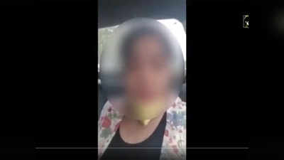 कोरोना: युवती ने बताई पड़ोसियों के दुर्व्यवहार की दर्दनाक दास्तां, वीडियो वायरल