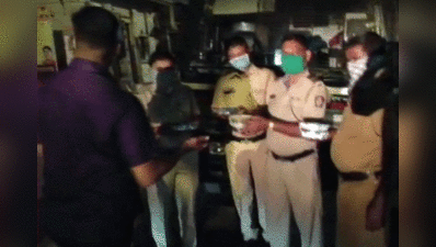 Mumbai Lockdown: मुंबईतील देवदूतांना सिद्धिविनायकाचा आधार