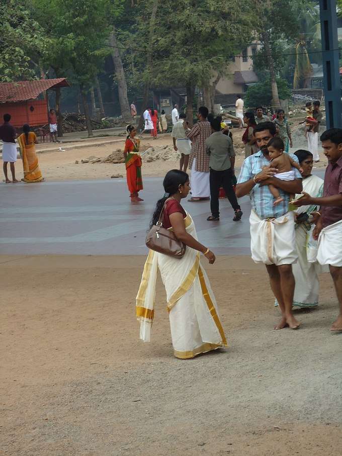 ​ಚಾಮುಂಡೇಶ್ವರಿ ದೇವಸ್ಥಾನ