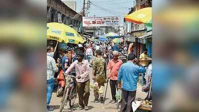 স্বাস্থ্যবিধির তোয়াক্কা না করেই ভিড় দুর্গাপুরে