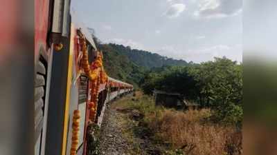 ಕೂಡಗಿ ರೈಲು ಹಳಿ ಕೆಳಮಾರ್ಗದಲ್ಲಿ ವೇಗ ಪಡೆದ ಕೆಲಸ, 

ಕೊರೊನಾದಿಂದ ಕಾಮಗಾರಿ ಚುರುಕು!