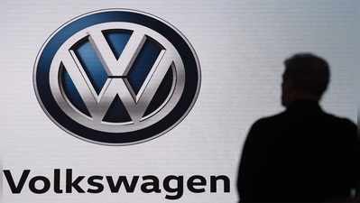 সপ্তাহে ২২০ কোটি ডলার লোকসান, Volkswagen-এ বিপুল কর্মী ছাঁটইয়ের আশঙ্কা