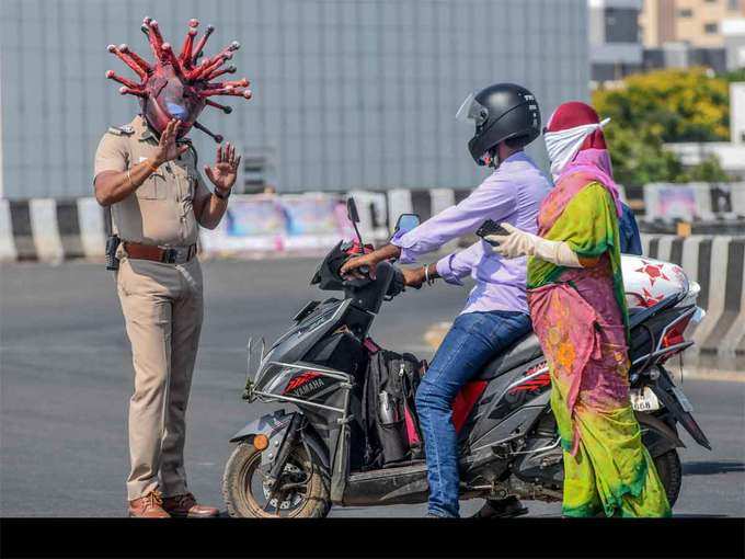 राजेश बाबू का कोरोना हेलमेट