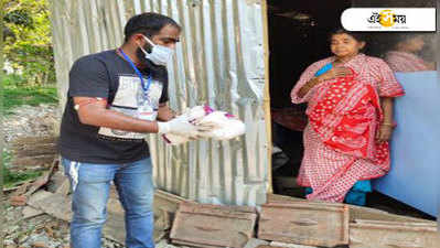 দুঃস্থ মানুষদের খাবার যোগাতে একজোট কল্যাণীর রেড ভলান্টিয়ার