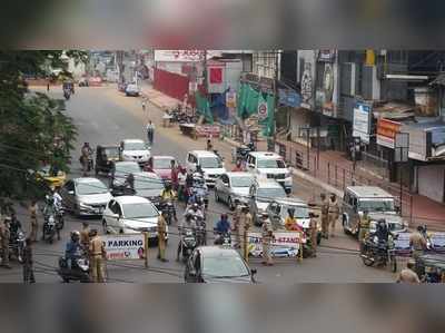 ലോക്ക് ഡൗൺ: തൃശൂരിൽ പോലീസിൻ്റെ കണ്ണുവെട്ടിച്ച് ആളുകൾ; കറക്കം ഗ്രാമീണ റോഡുകളിലൂടെ!