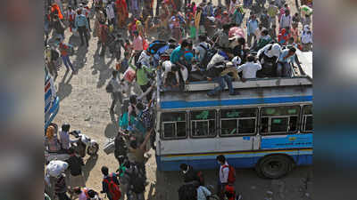दिल्ली में कोरोना वायरस: आनंद विहार-कौशांबी खाली, वापस भेजने पर फूट-फूट कर रोने लगे लोग