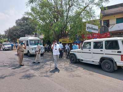 नगर: होम क्वारंटाइन शिक्का मारण्यासाठी गेलेल्या कर्मचाऱ्याला बेदम मारहाण