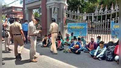 পরিযায়ী শ্রমিকদের আশ্রয় কোয়ারান্টিনে