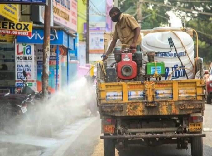 துப்புரவு பணியாளர்கள்