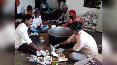 बिहारः कम्युनिटी किचन में तैयार खाना, पहुंच रहा है जरूरतमदों के घर