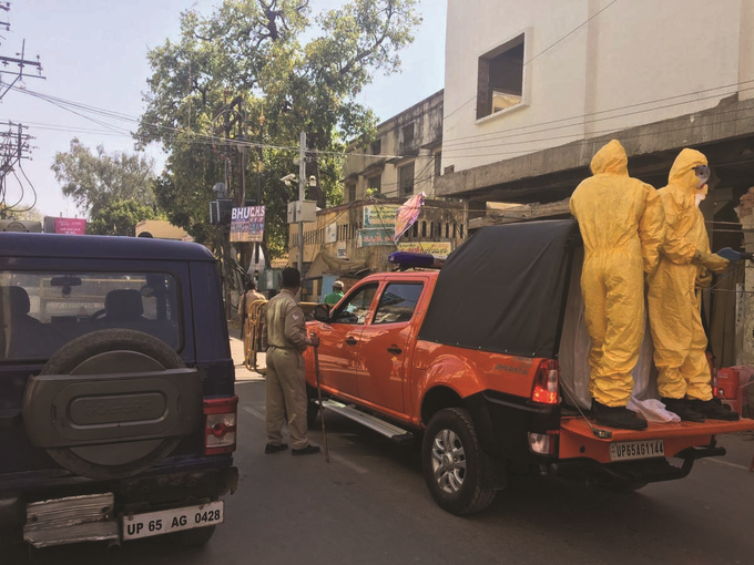 क्षेत्रों को किया जा रहा सैनिटाइज