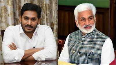 ‘YS Jagan, సాయిరెడ్డి.. గ్రామాల్లోకి వెళ్లకండి, చెప్పులు పట్టుకుని తిరుగుతున్నారు..’