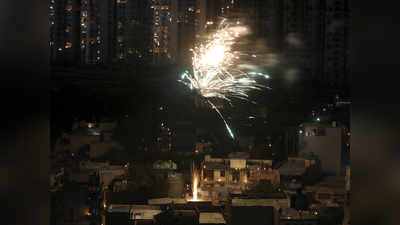 दिल्ली में कोरोना वायरस: बम-पटाखों से फिर गंदी हुई दिल्ली-एनसीआर की हवा