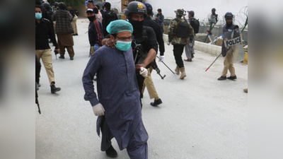 पाकिस्‍तान: इमरान खान न दे सके डॉक्टरों को पीपीई किट, अब सेना करेगी मदद