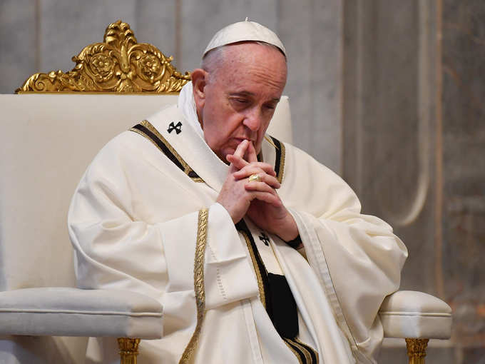 पोप ने की कोरोना पीड़ितों के लिए प्रार्थना