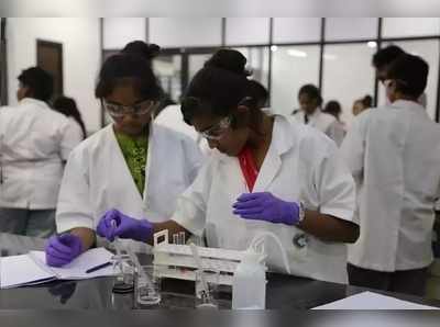 B.Sc Chemistry: வேதியியல் துறையில் இருக்கும் வளமான எதிர்காலம்!