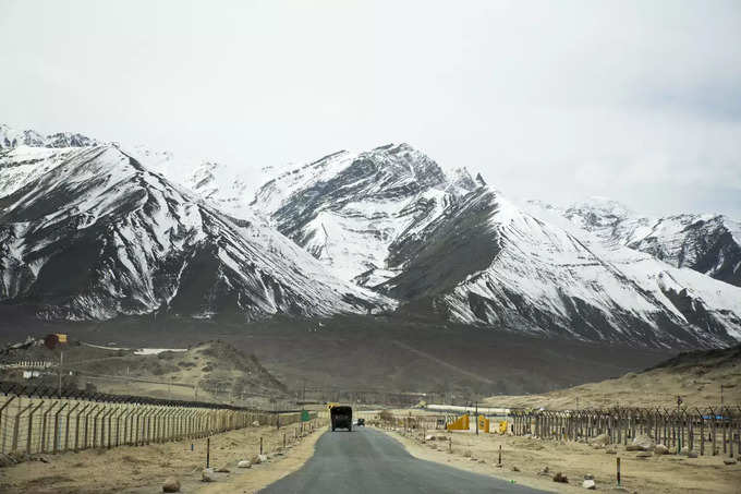 Srinagar road