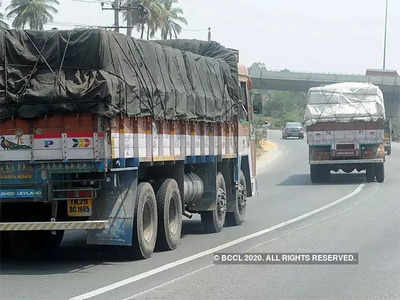 లారీ డ్రైవర్‌కు కరోనా పాజిటివ్.. మూడు రాష్ట్రాల్లో అలర్ట్