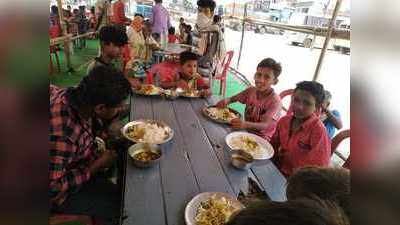 बिहार: लॉकडाउन में गरीब बच्चों के मेंढक खाने वाला वीडियो निकला फर्जी, घर में मिला पर्याप्त गेहूं और चावल