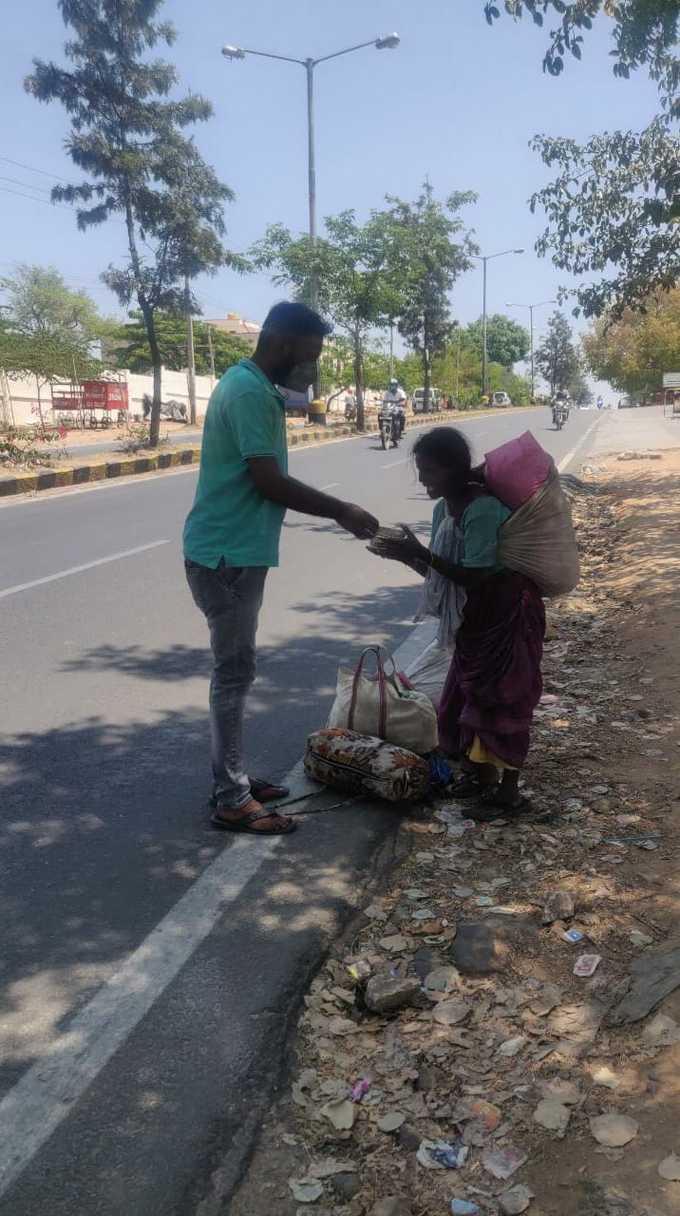 ​ಗೆಳೆಯರ ಬಳಗದಿಂದ ನಿರಂತರ ಸಮಾಜ ಸೇವೆ