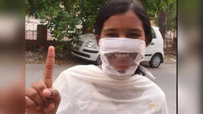 भारत में कोरोना वायरस: जो बोल-सुन नहीं सकते उनके लिए बना खास मास्क