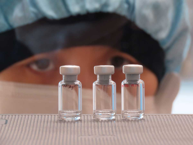 युवाओं पर वैक्‍सीन का पहले परीक्षण