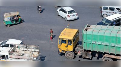 ગુજરાતઃ રસ્તો ક્રોસ કરતી વખતે બેદરકારી દાખવવાના કારણે રોજ 3 રાહદારીઓ ગુમાવે છે જીવ