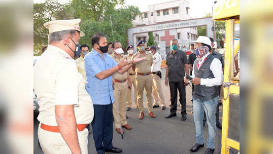 नागपुरात गृहमंत्री अचानक रस्त्यावर उतरले अन्...