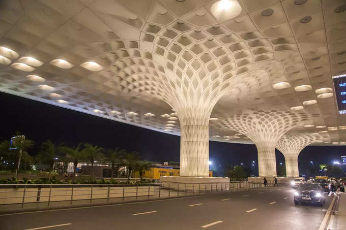 mumbai airport outside