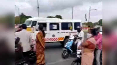 चेन्नैः वीआईपी काफिले को रास्ता देने के लिए रोका यातायात, फंसी रही ऐंबुलेंस