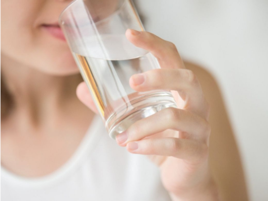 Drinking Water On Empty Stomach,ಆರೋಗ್ಯ ಟಿಪ್ಸ್: ಬೆಳಗ್ಗೆ ಎದ್ದ ತಕ್ಷಣ, ಒಂದೆರಡು ಗ್ಲಾಸ್ ನೀರು ಕುಡಿಯಿರಿ - benefits of drinking water on empty stomach - Vijay Karnataka