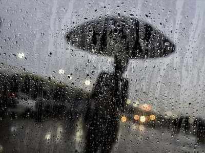बाराबंकी में तेज आंधी के साथ बारिश, दीवारें गिरने से 2 की मौत