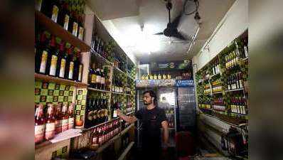 सोमवार से दिल्ली में खुल सकती हैं शराब की दुकानें, नियमों का करना होगा पालन