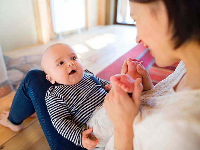 अंगाई गीतामुळे बाळ लवकर शिकते भाषा