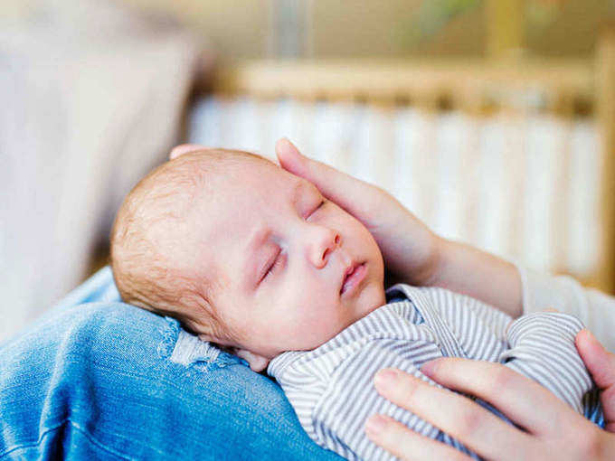 अंगाईमुळे बाळाला येते चांगली झोप