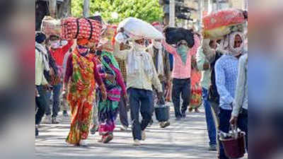 लॉकडाउनः अफवाह उड़ी की बसें लगी हैं, अहमदाबाद में सड़क पर जुट गए हजारों प्रवासी मजदूर