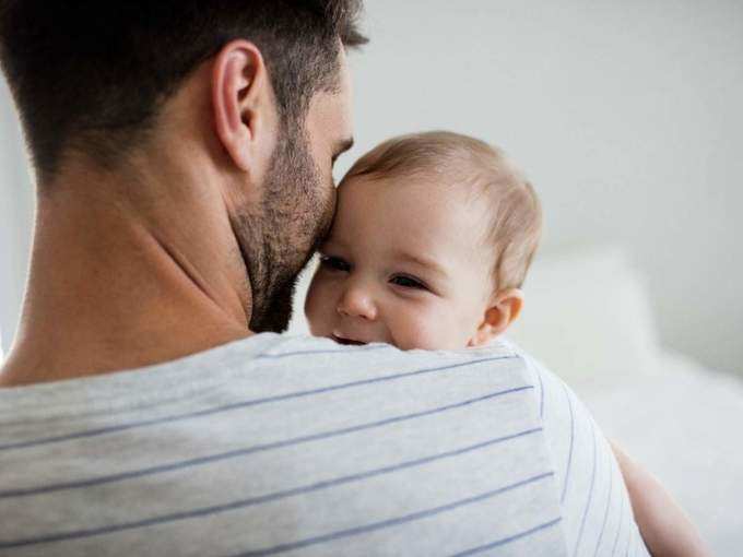 बाळ आपल्या वडिलांना कधी पूर्णपणे ओळखतं?